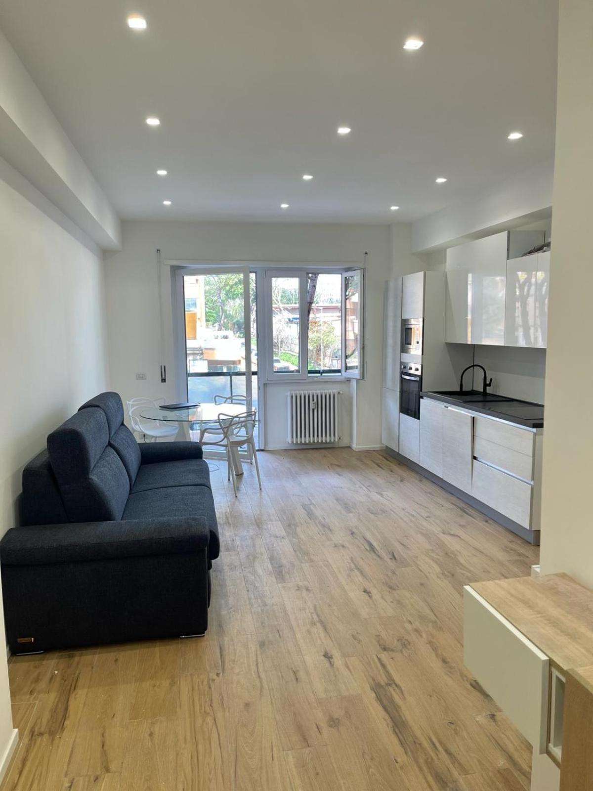 Pm 34 Viale Imperatore Guest House - 50 Mt From Metro San Paolo Exterior photo